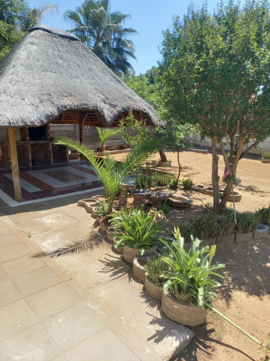 4 Bedroom Property for Sale in Collerville North West